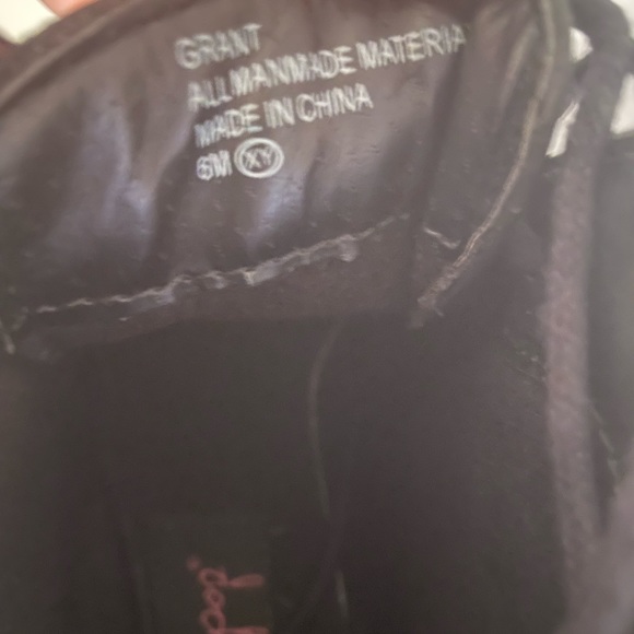 Black leather heeled booties - Picture 2 of 6